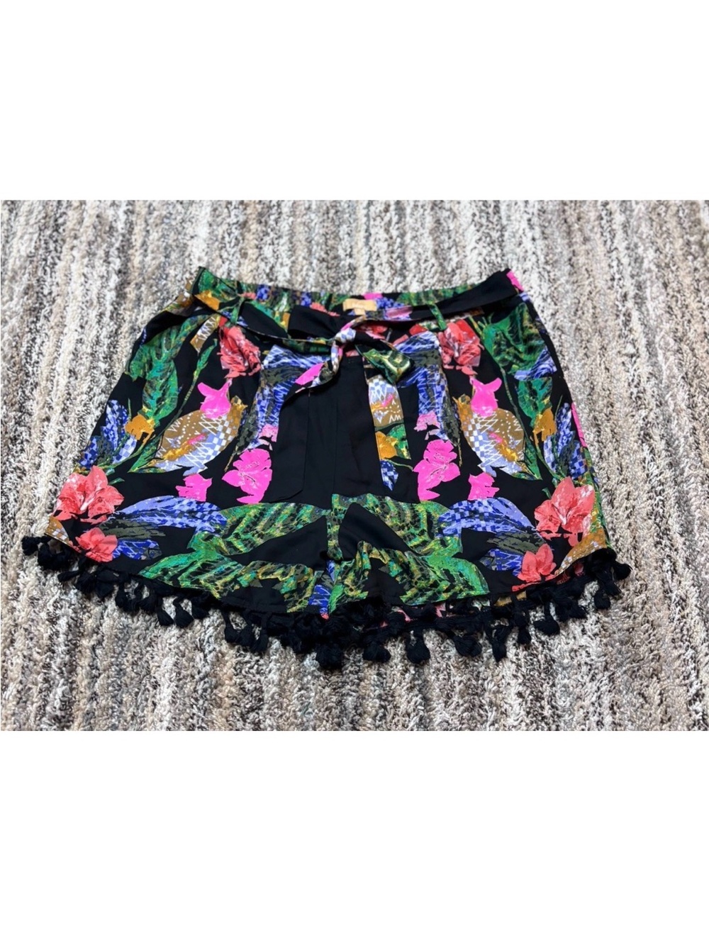 Takara Black Tropical Floral Tie-Waist black Pom Fringe Trim Shorts XL